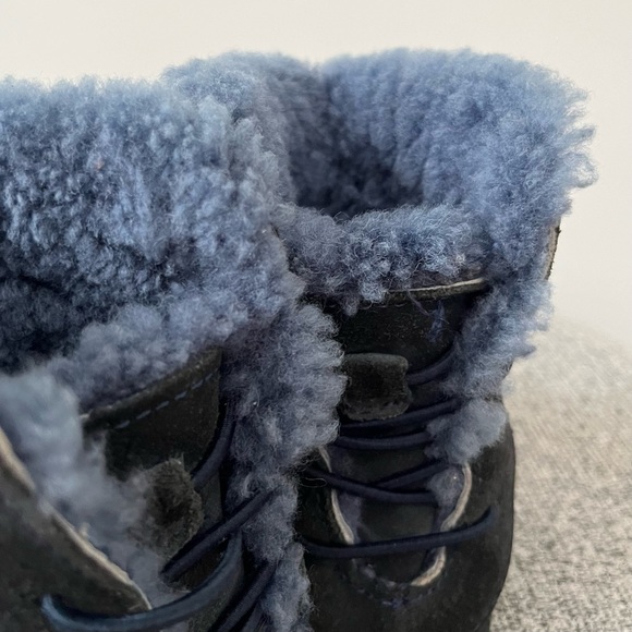 UGG Baby boots size 4-5 - Medium - blue wool - Picture 8 of 9